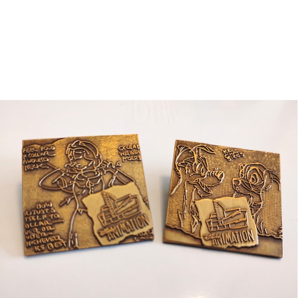 ▪️Rare 2pc Vintage 2001 DCA Animation Model Sheet Pins Disney Collector Retro